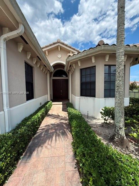 9751 Lakeview Lane