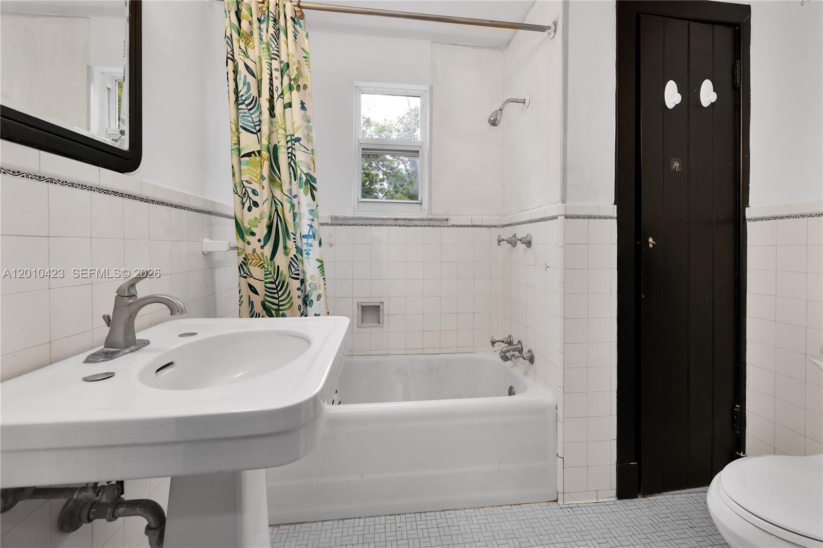 650 NE 76th Street