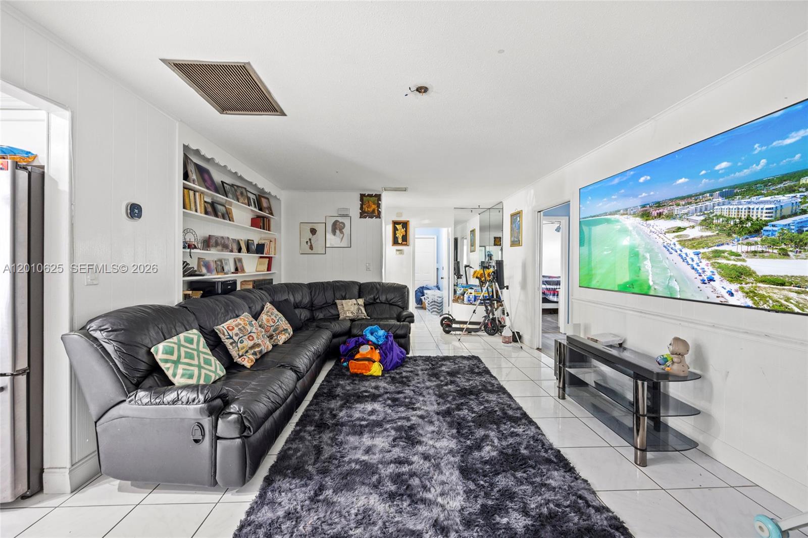 1831 Hiltonia Circle