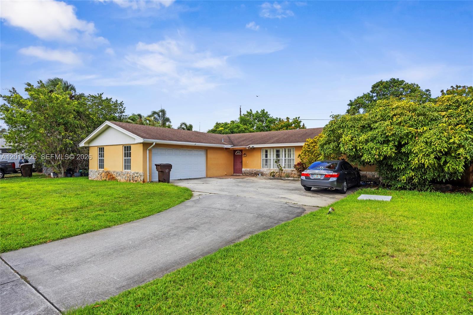 1831 Hiltonia Circle