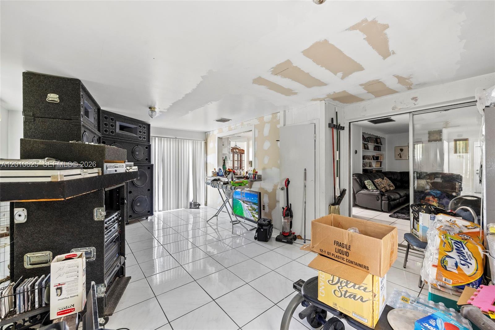 1831 Hiltonia Circle