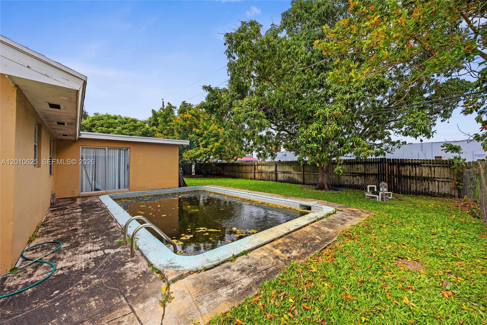 1831 Hiltonia Circle