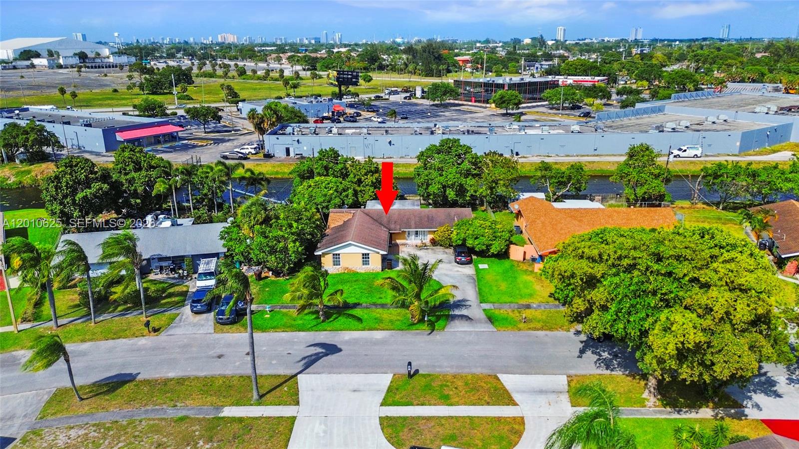 1831 Hiltonia Circle