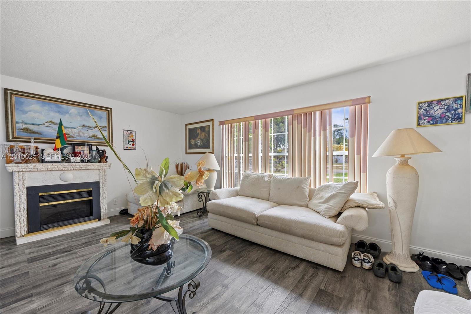 1831 Hiltonia Circle