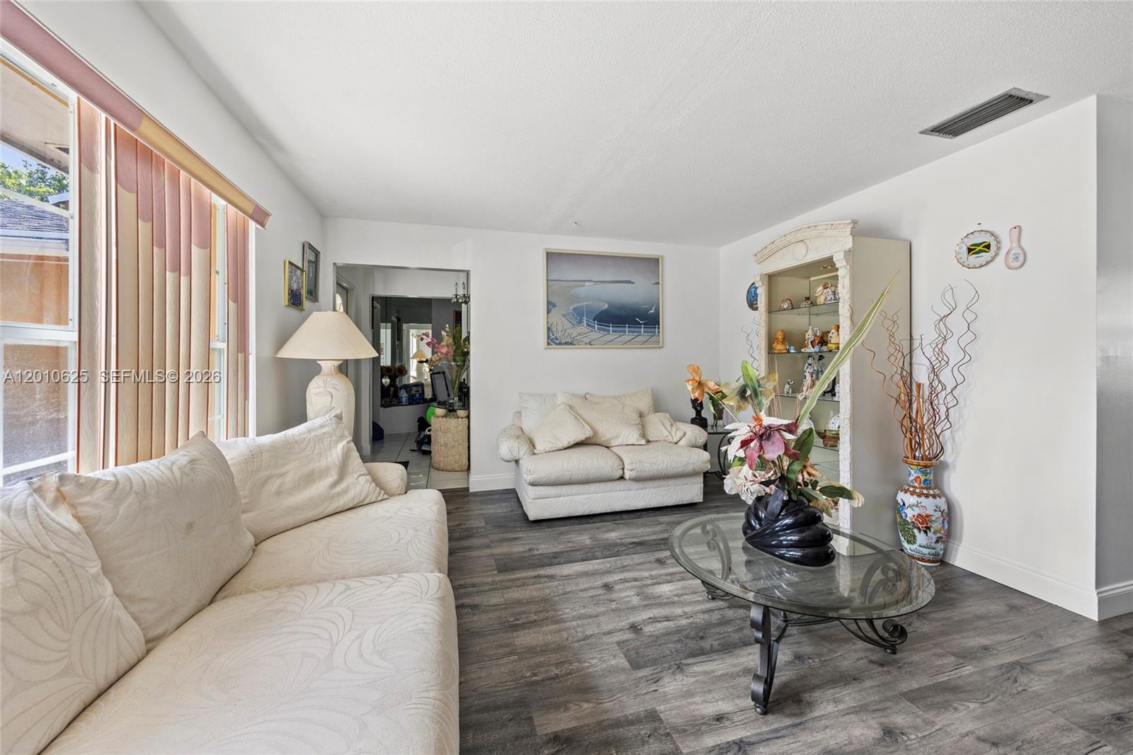 1831 Hiltonia Circle