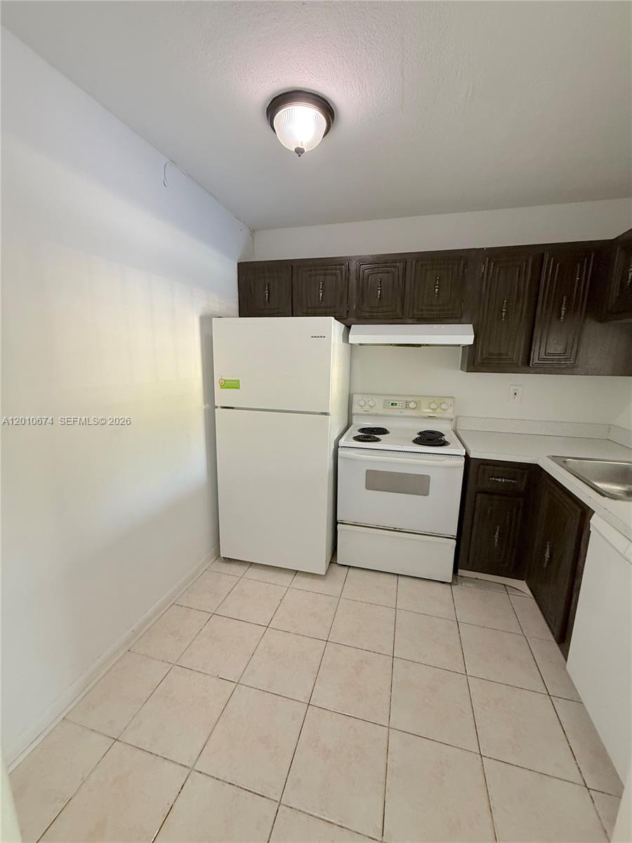 482 NW 165th St Road