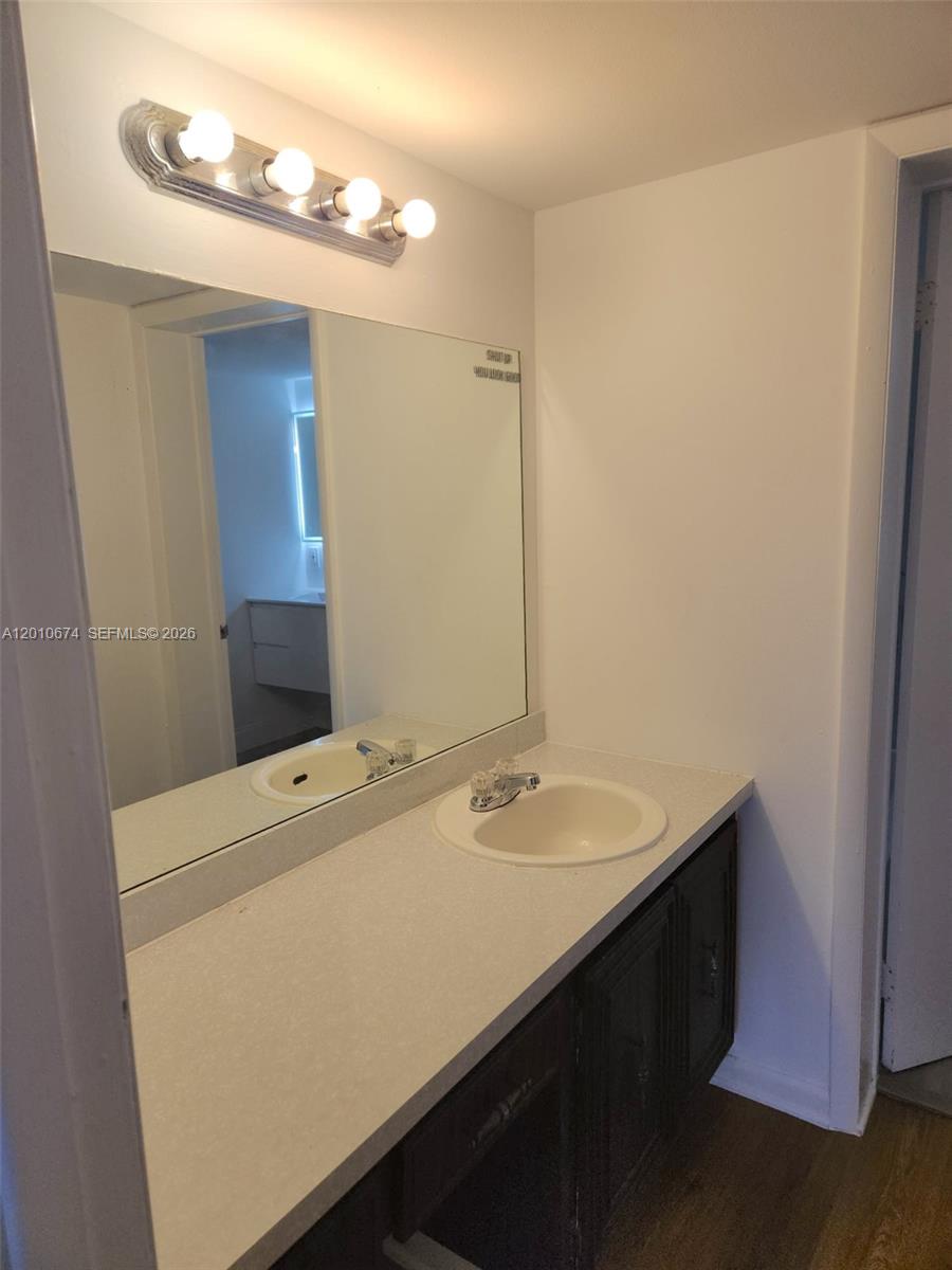 482 NW 165th St Road