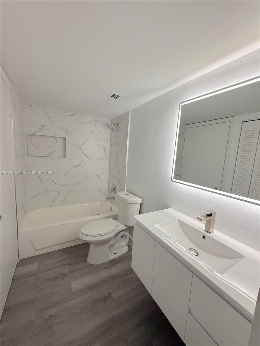 482 NW 165th St Road