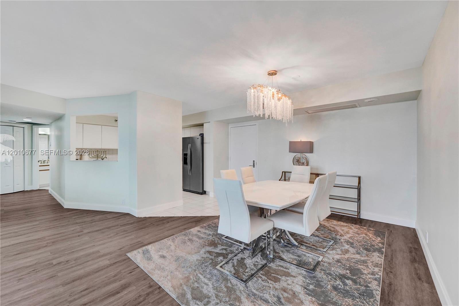 3500 Mystic Pointe Drive