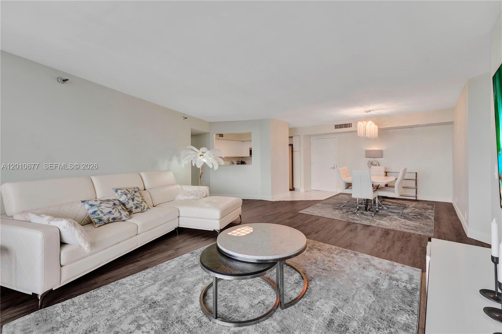 3500 Mystic Pointe Drive