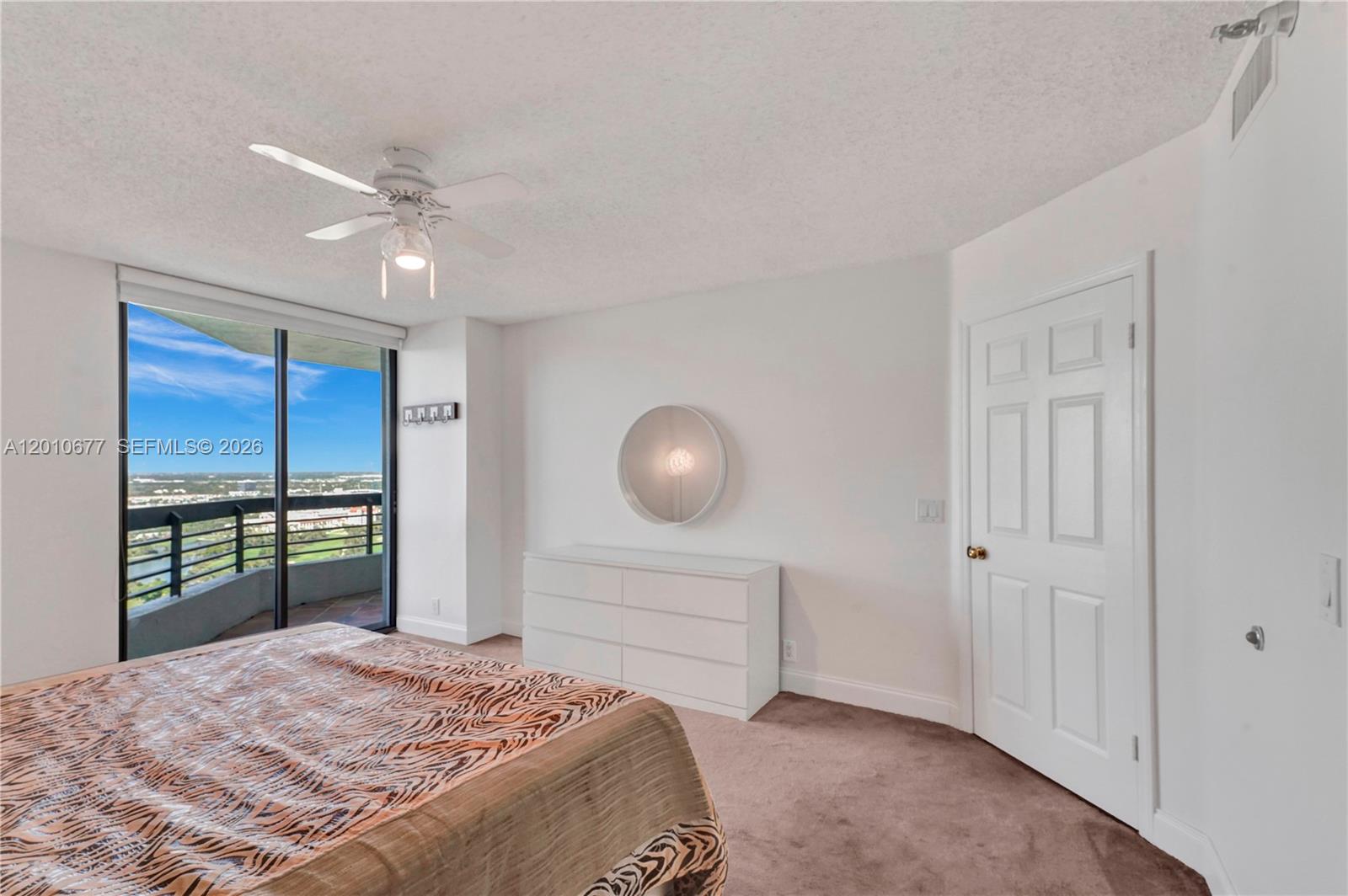 3500 Mystic Pointe Drive