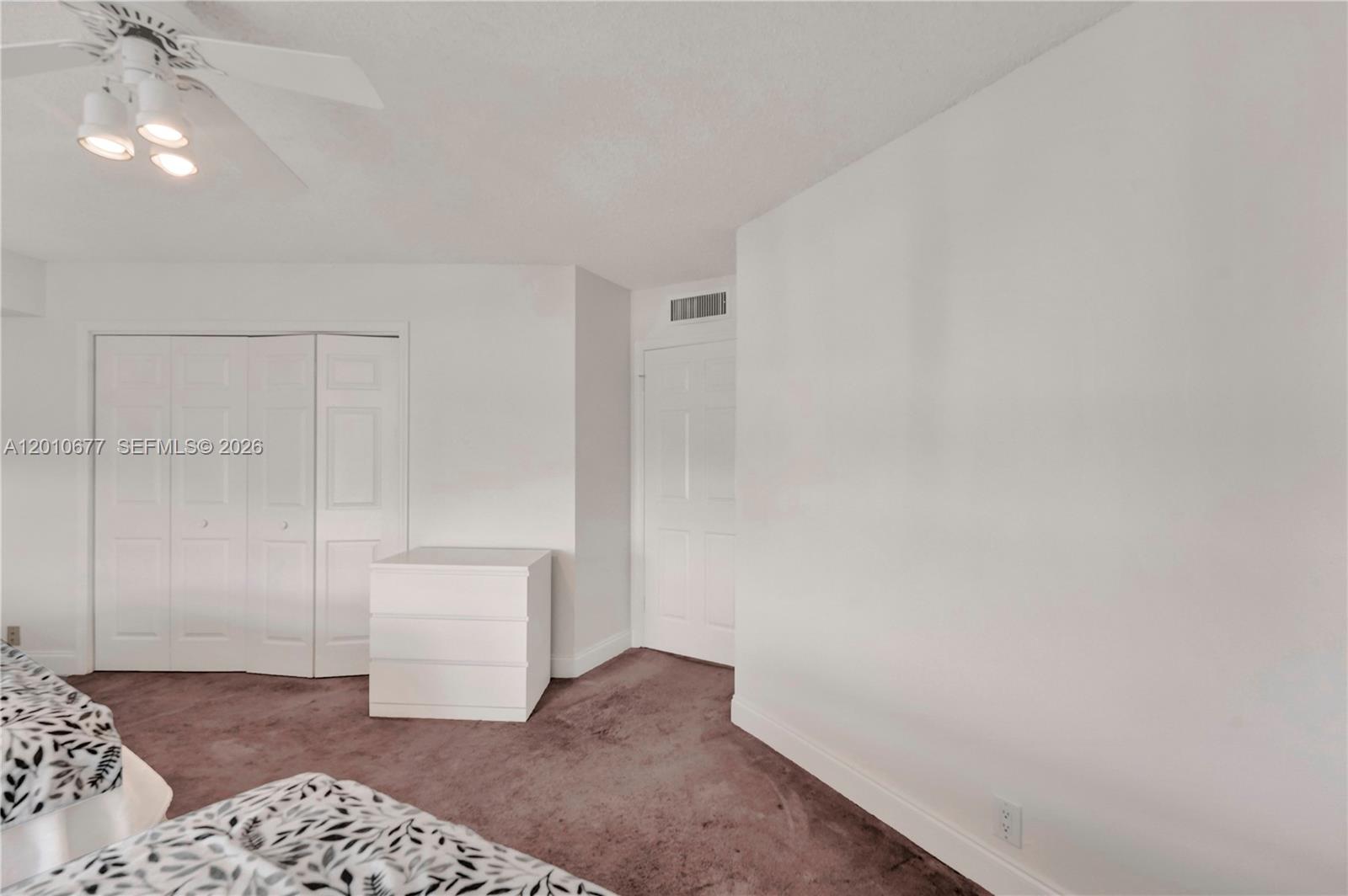 3500 Mystic Pointe Drive