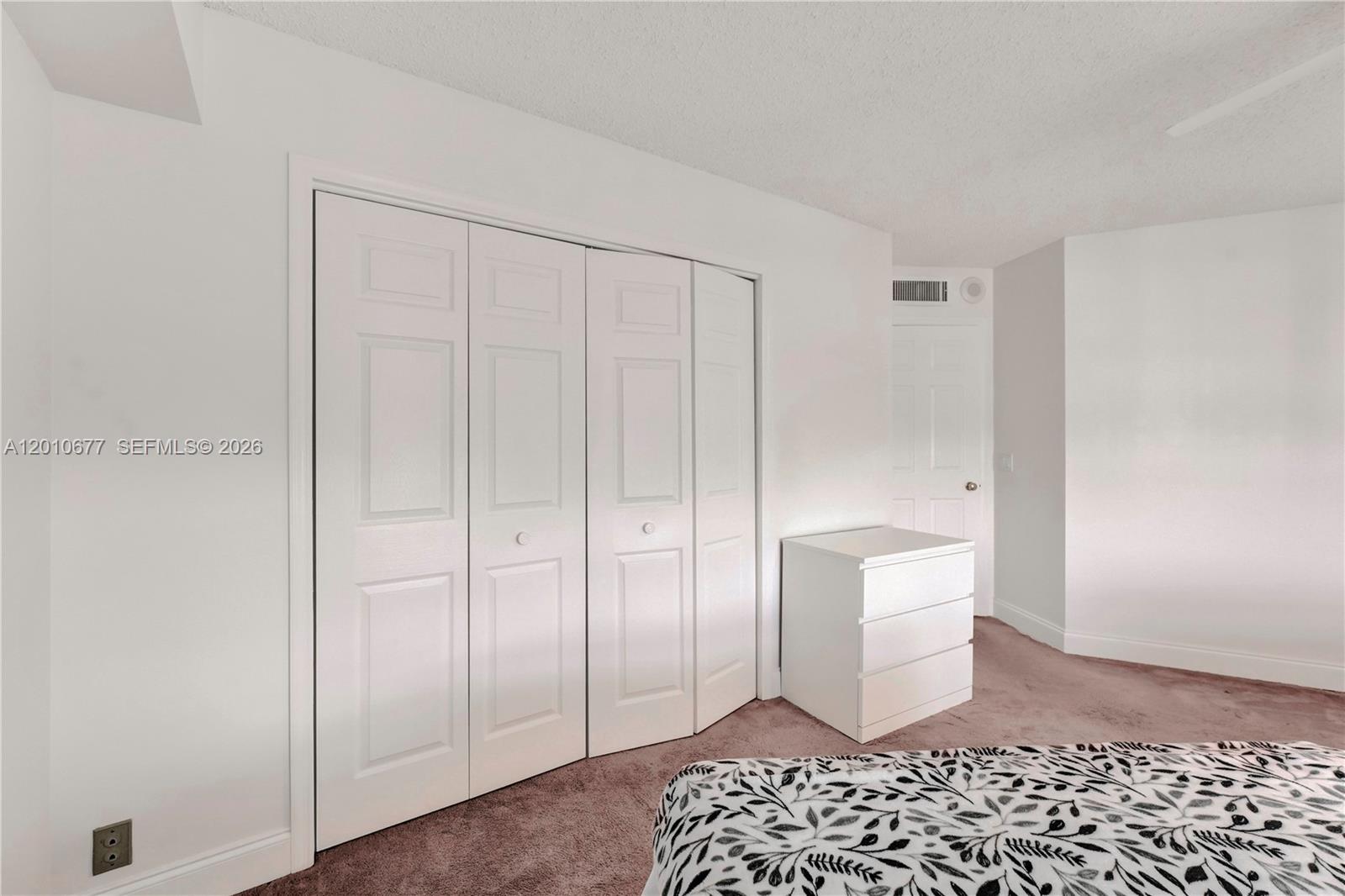 3500 Mystic Pointe Drive