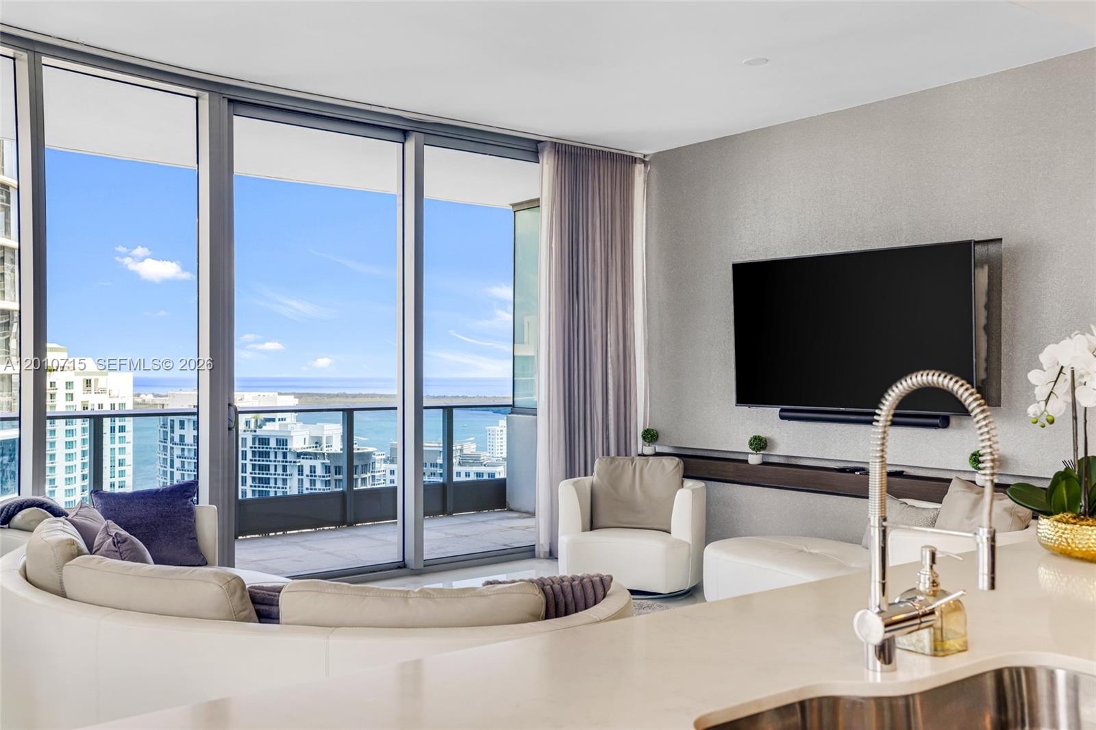 200 Biscayne Boulevard Way