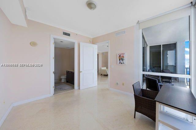 18101 Collins Avenue