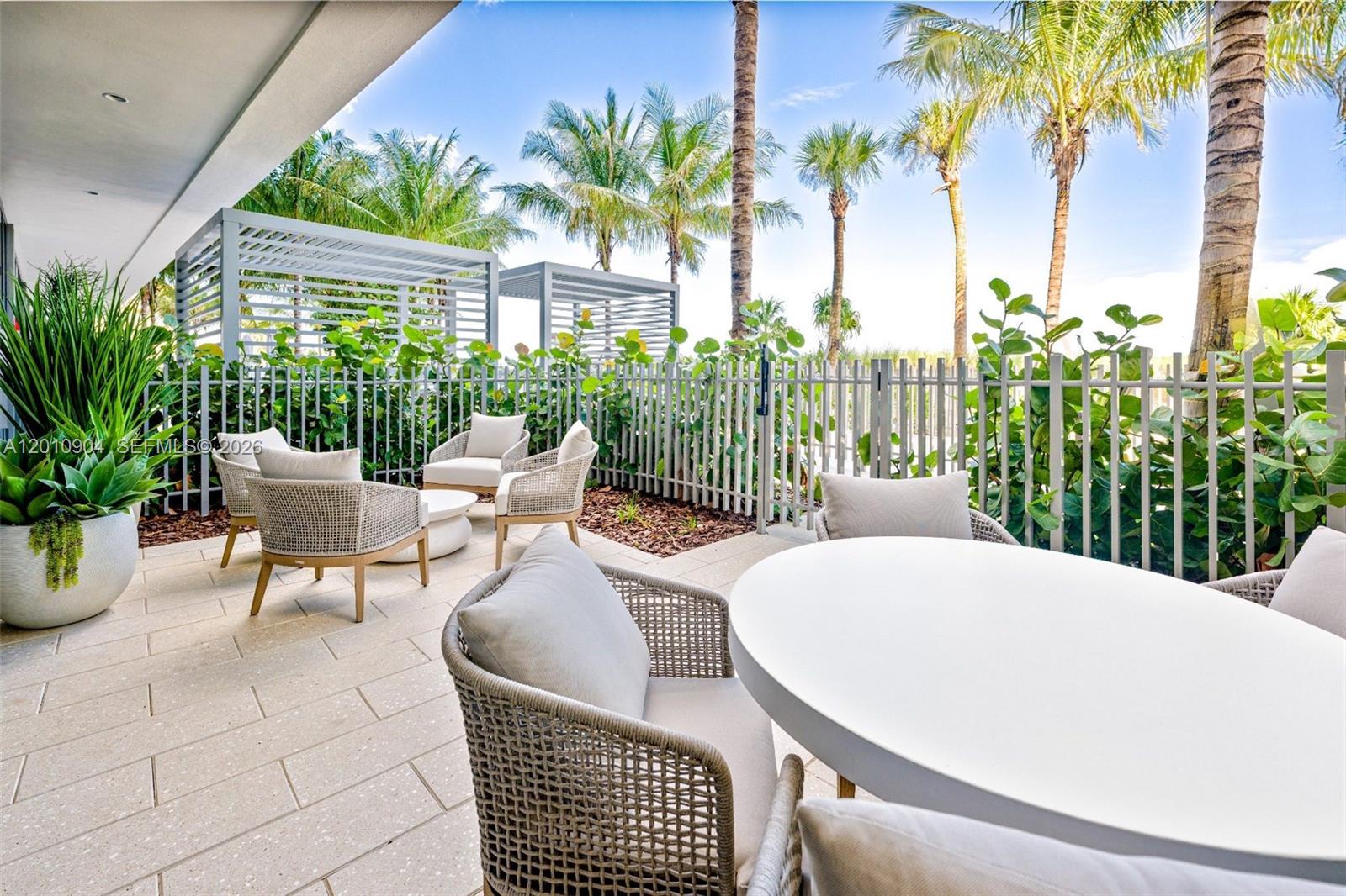 900 N Ocean Boulevard