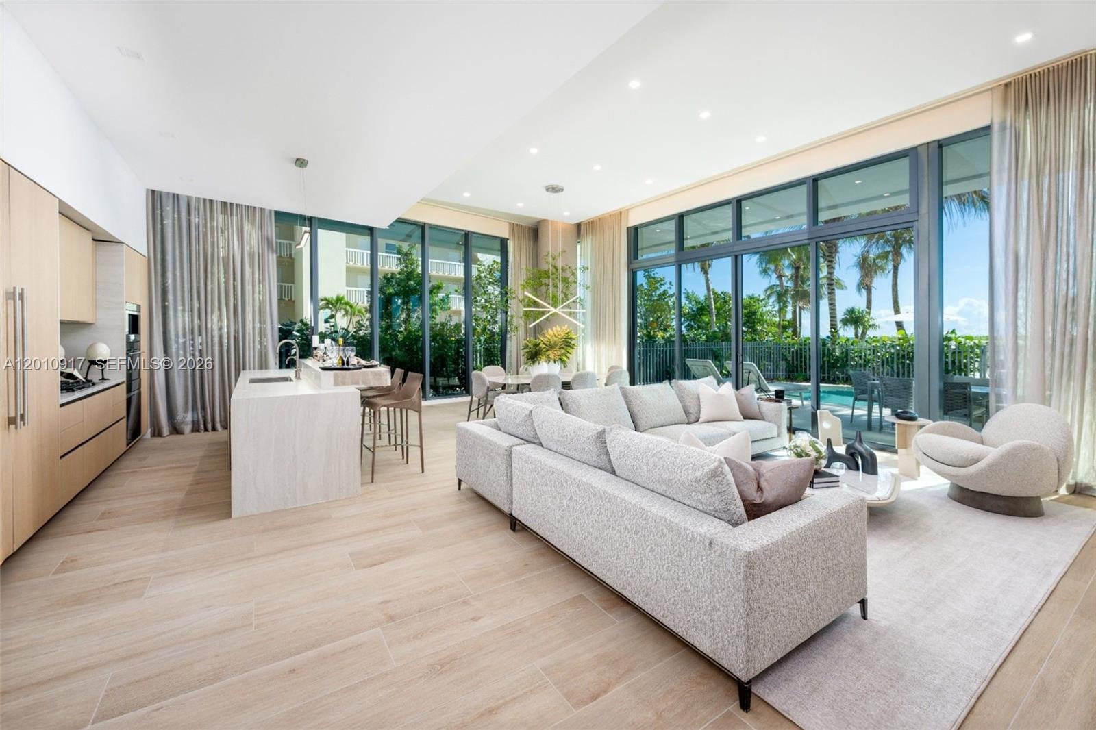900 N Ocean Boulevard