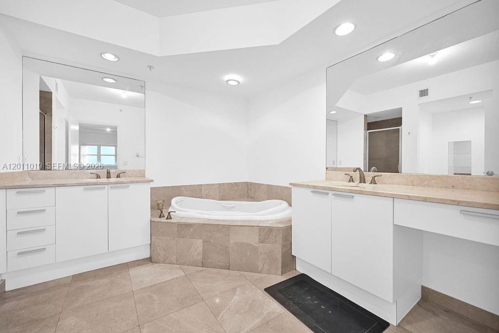 15051 Royal Oaks Lane