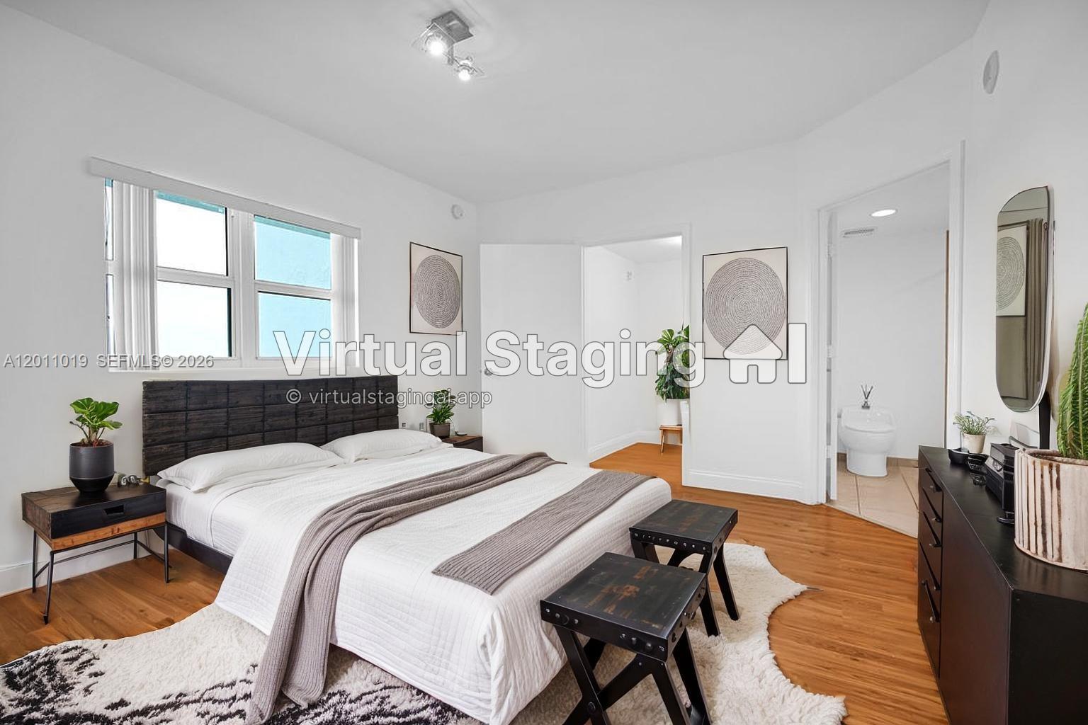 15051 Royal Oaks Lane