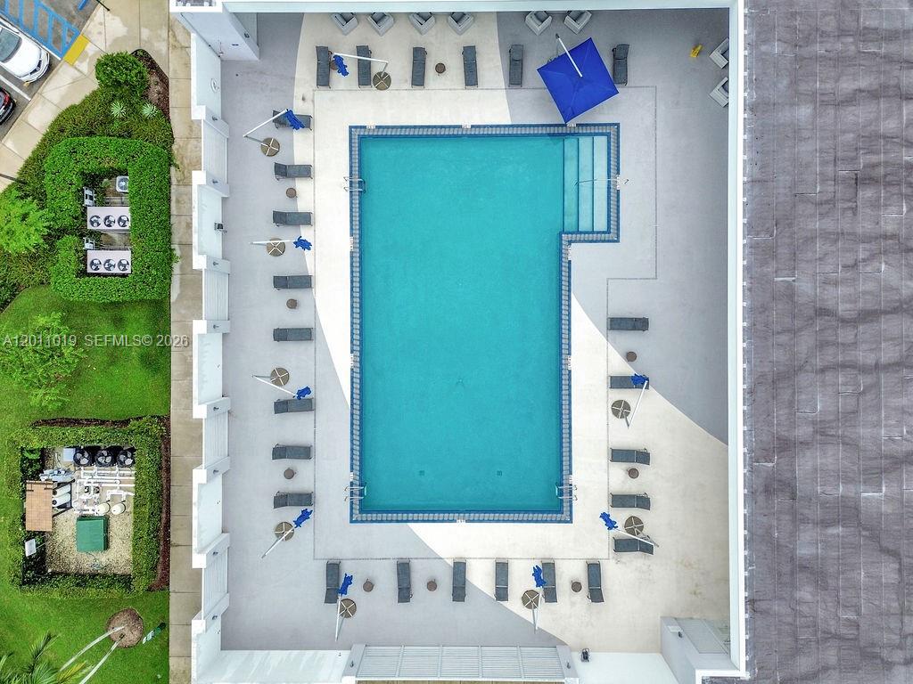15051 Royal Oaks Lane