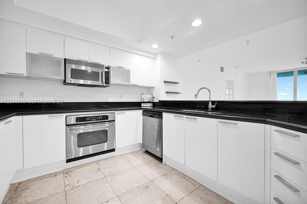 15051 Royal Oaks Lane
