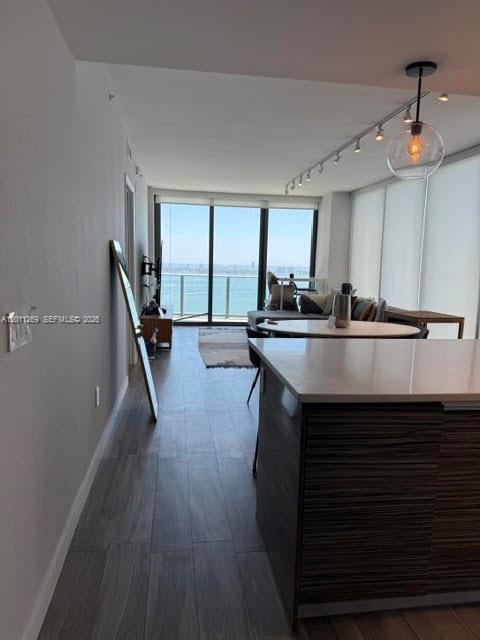 460 NE 28th Street