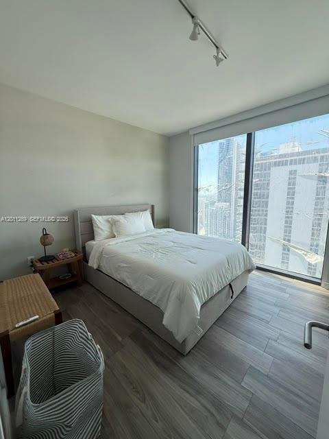 460 NE 28th Street