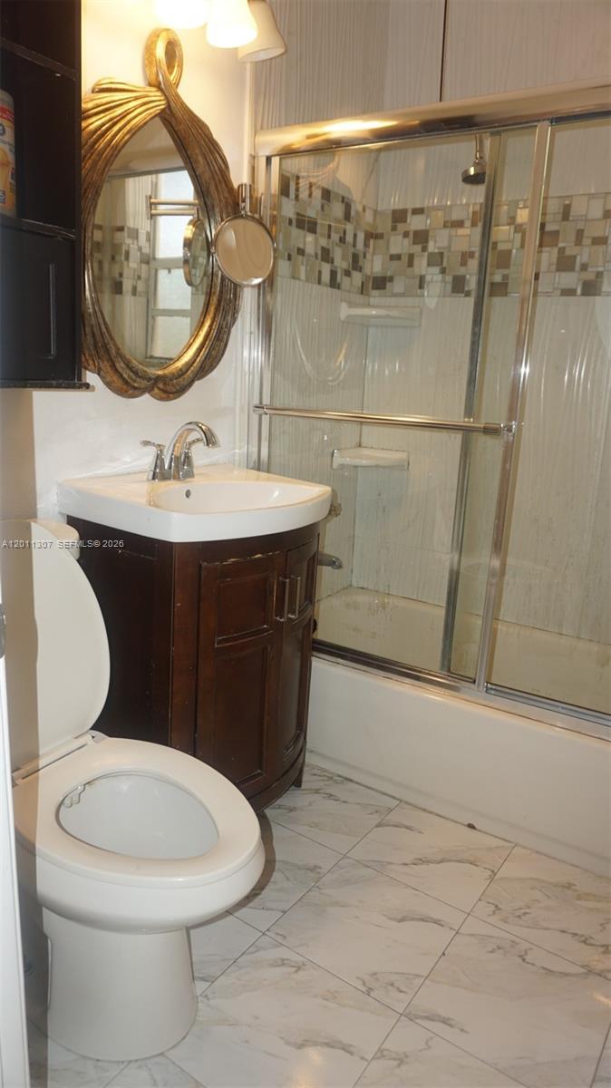 335 NW 187th Street