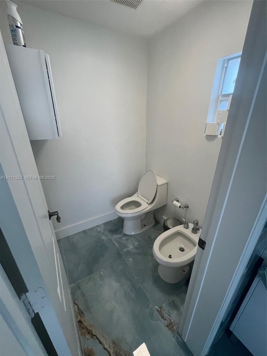 3915 NE 168th Street