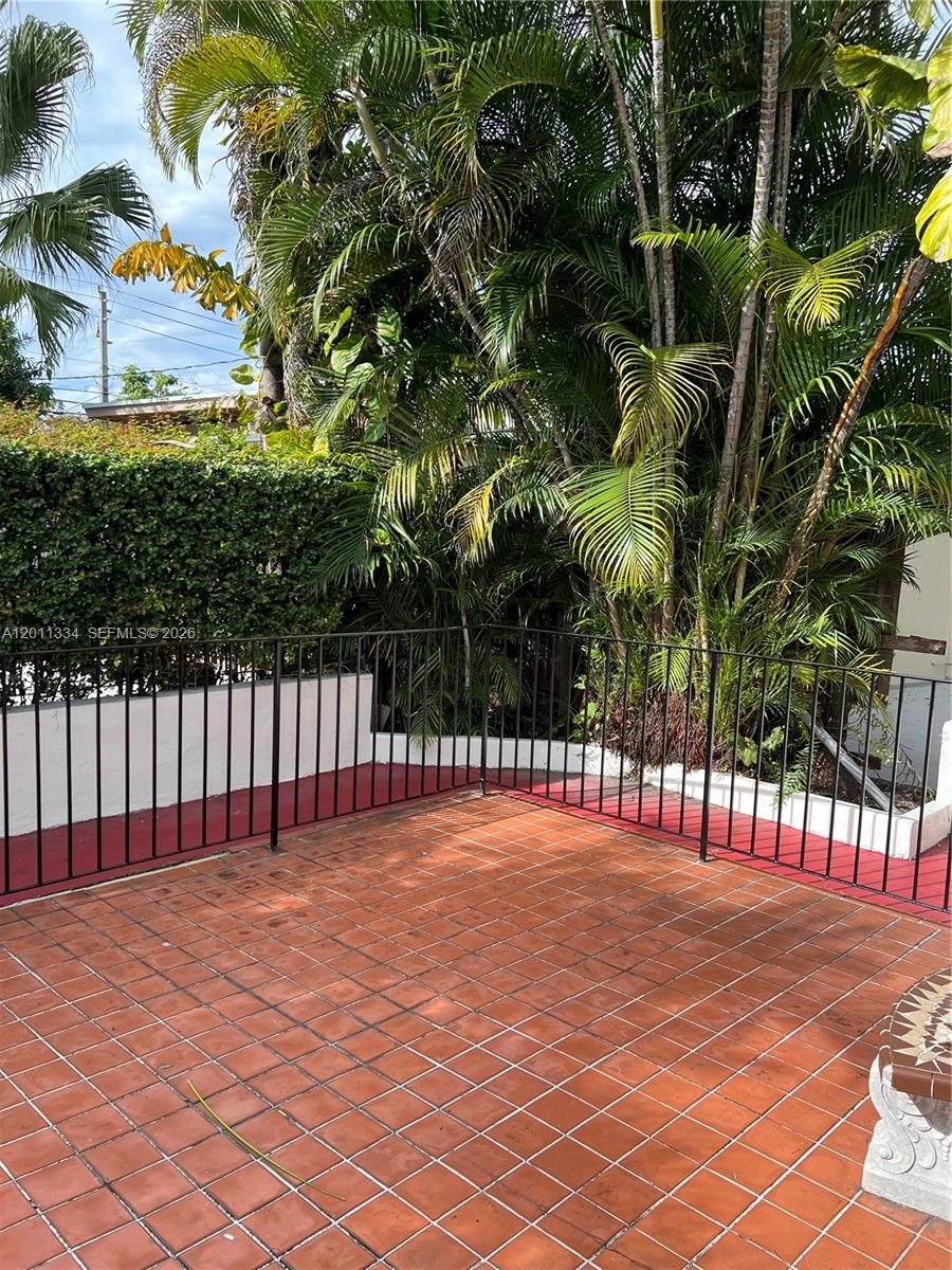 6385 SW 25th Street