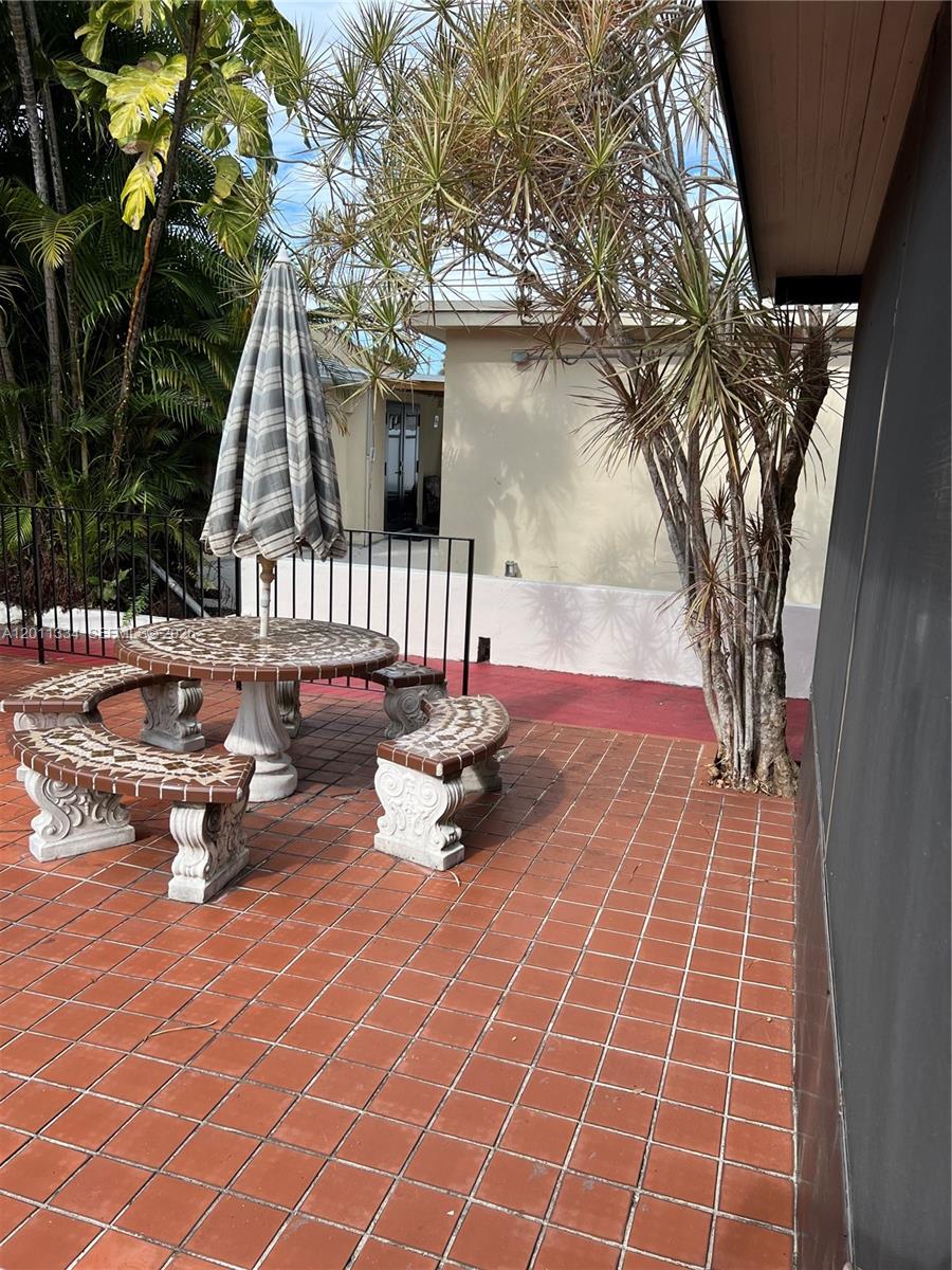 6385 SW 25th Street