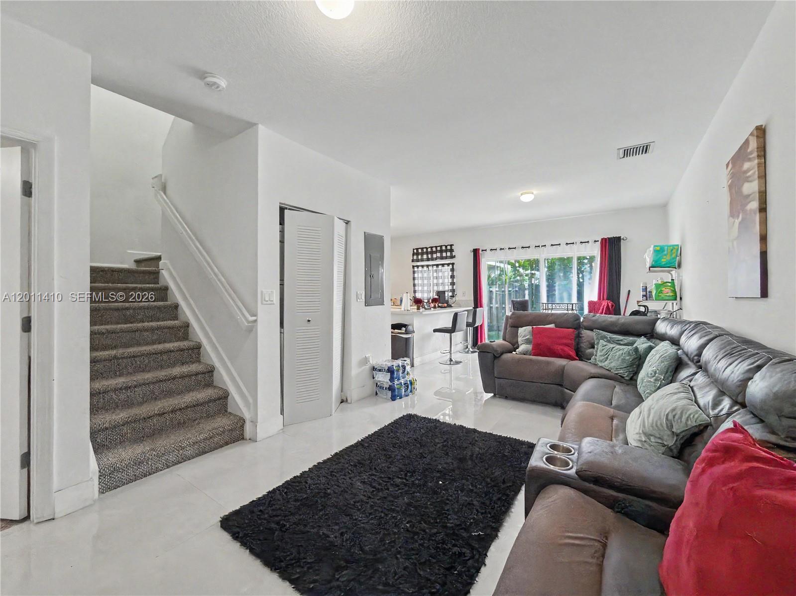 356 NW 12th Place