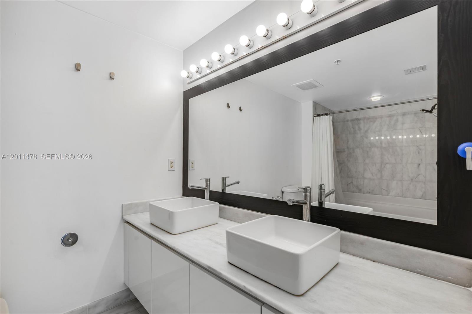 601 NE 36th Street