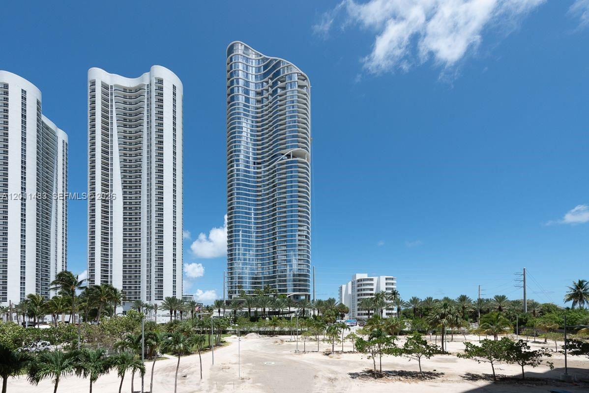 100 Bayview Drive