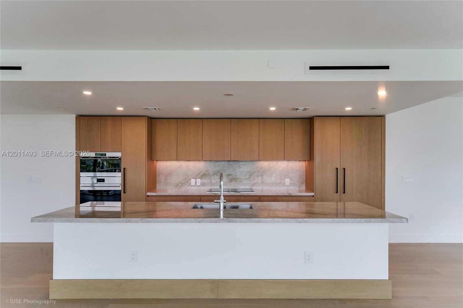 1177 Kane Concourse