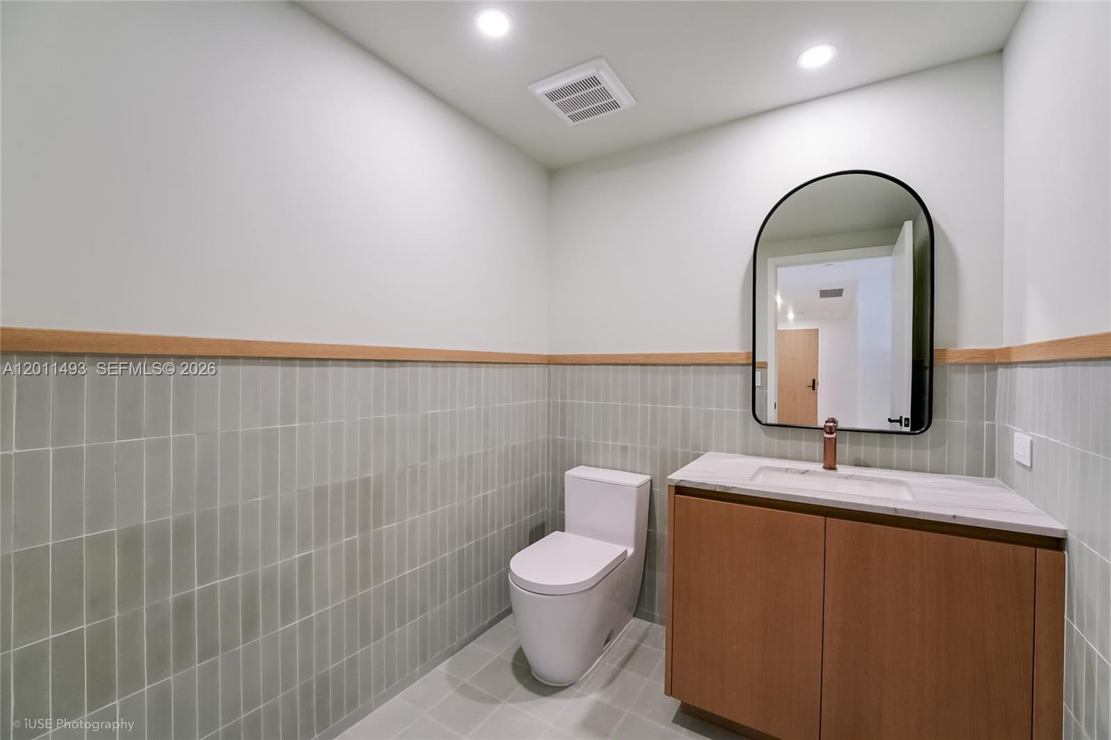 1177 Kane Concourse