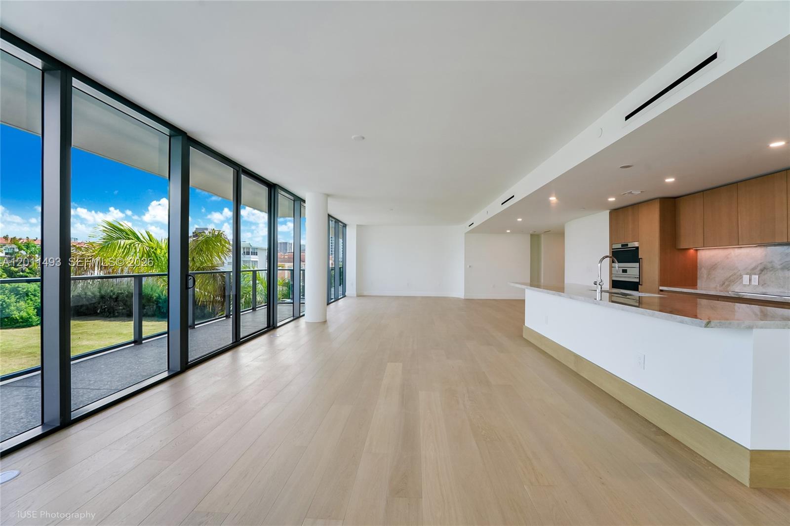1177 Kane Concourse