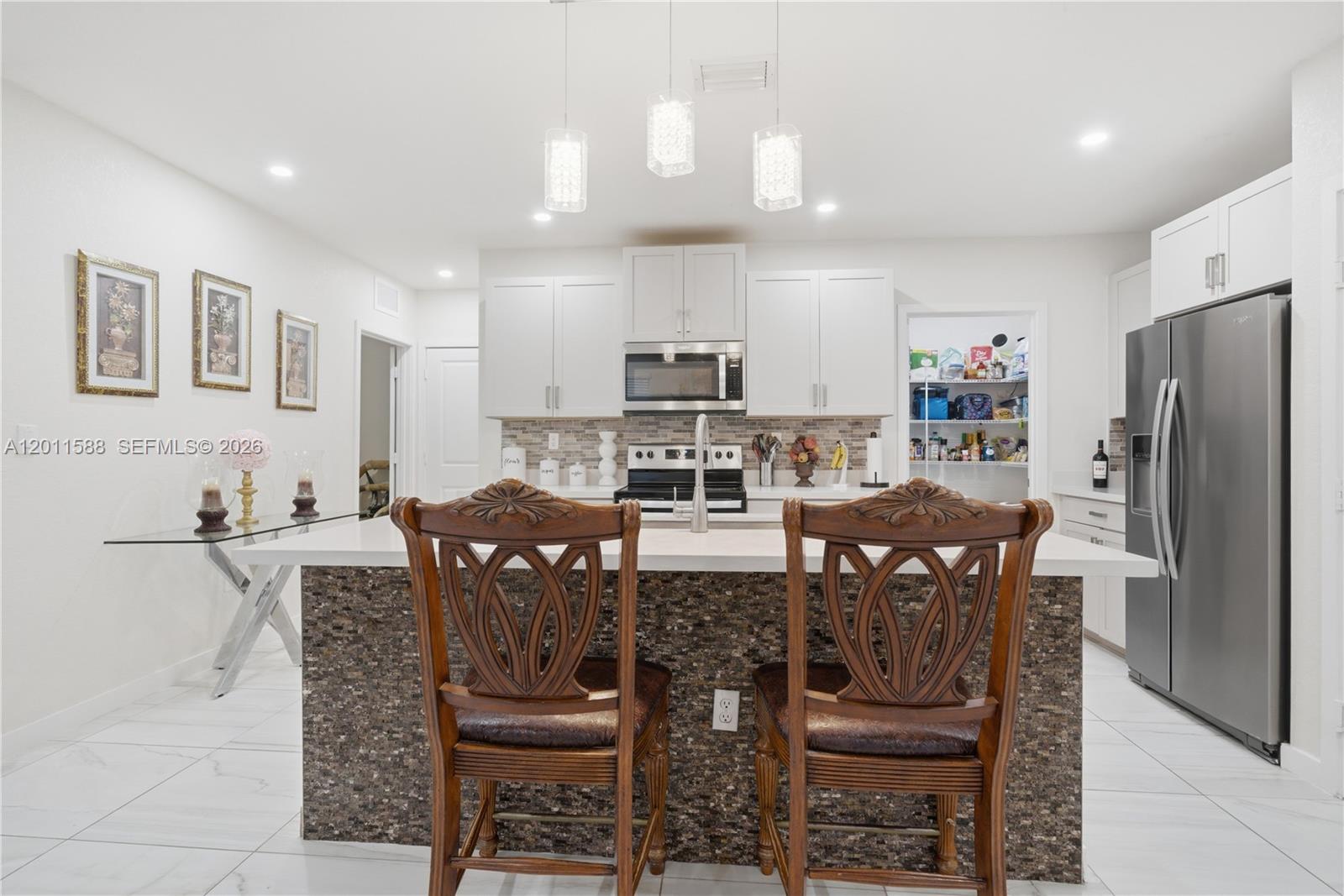 439 NE 6th Place