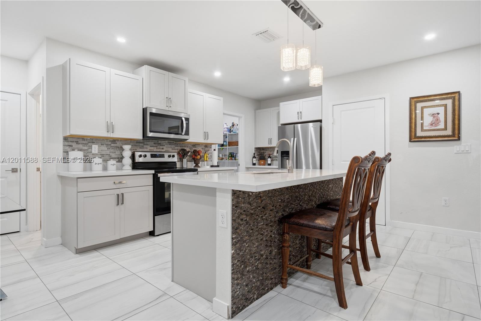 439 NE 6th Place