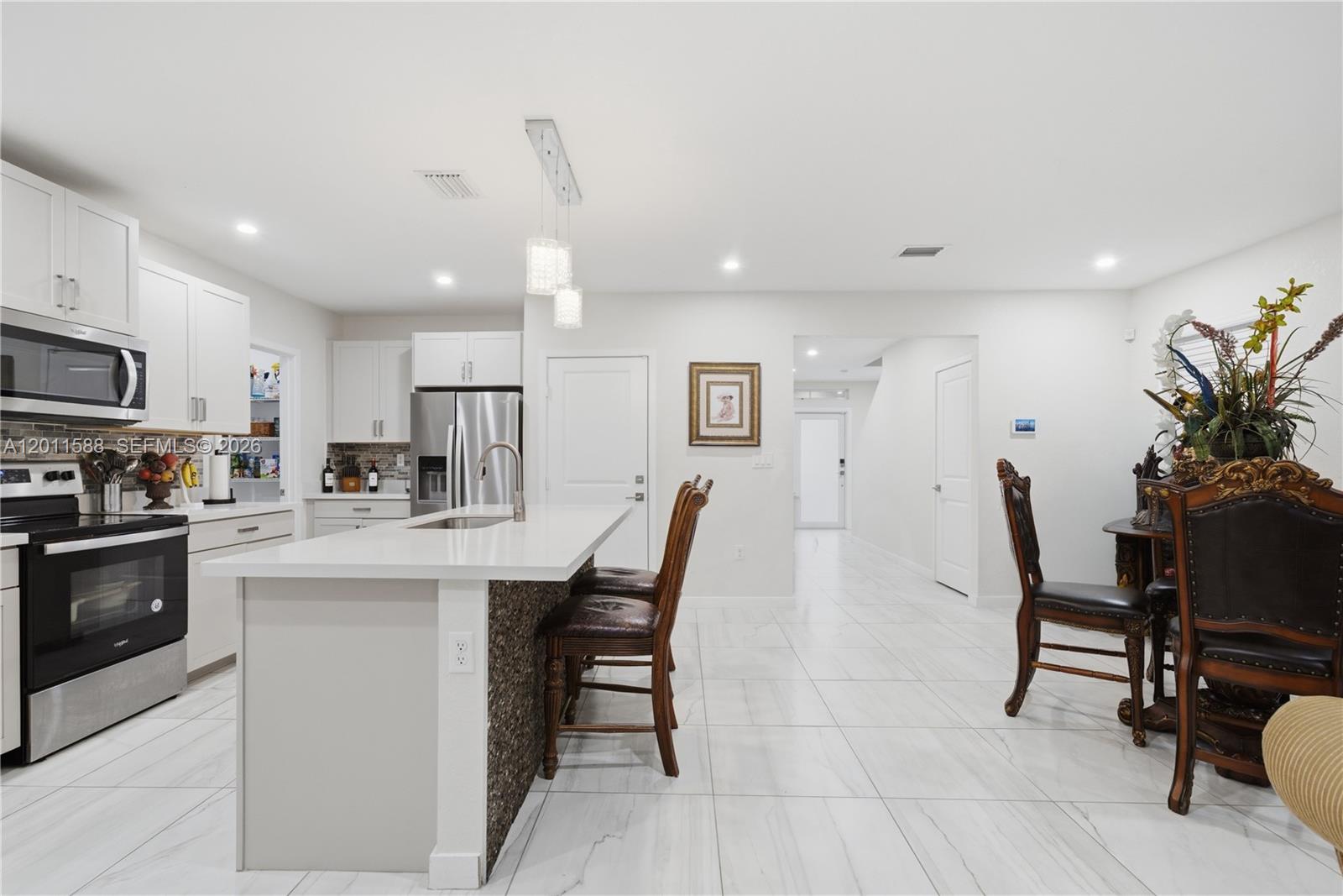 439 NE 6th Place