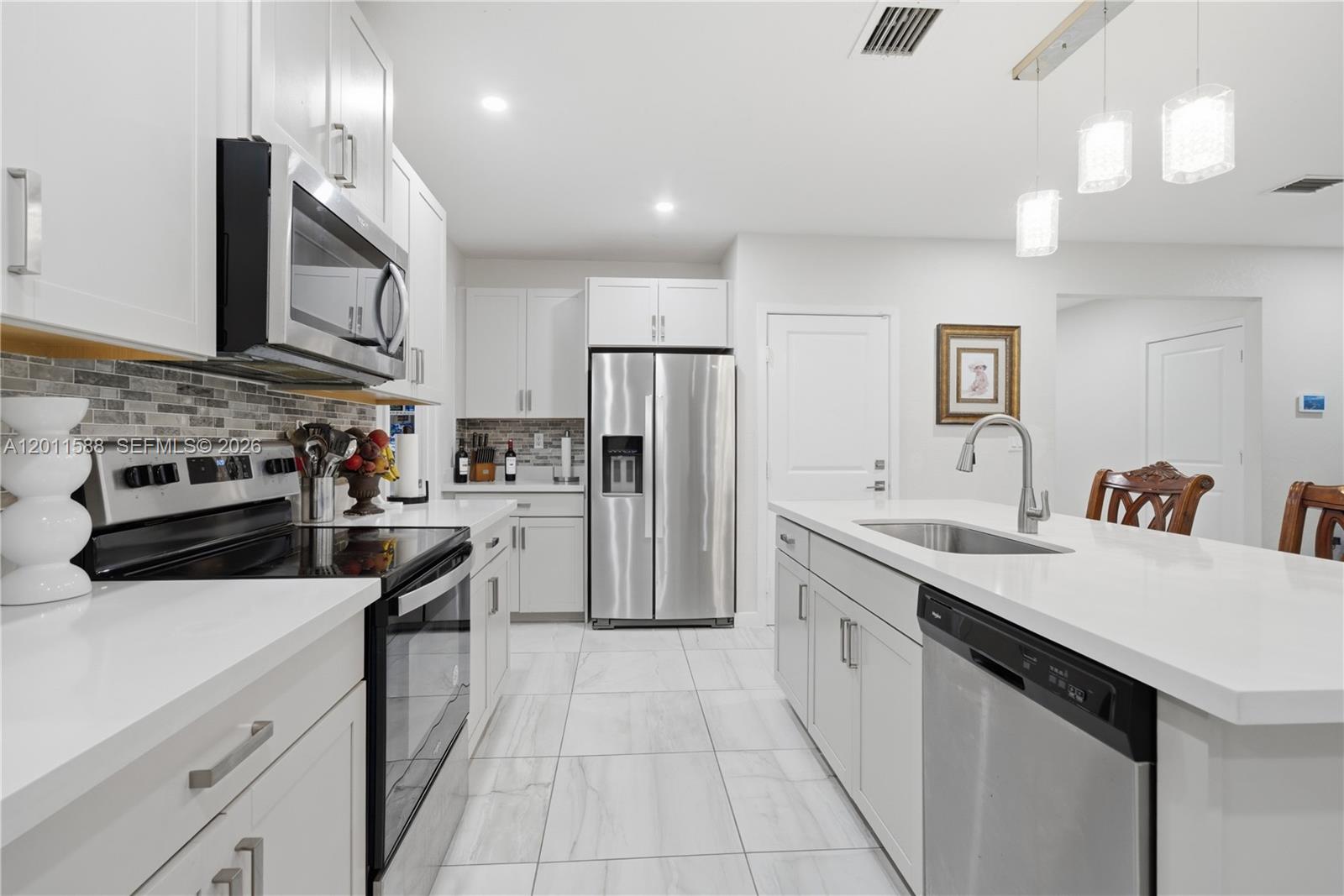 439 NE 6th Place