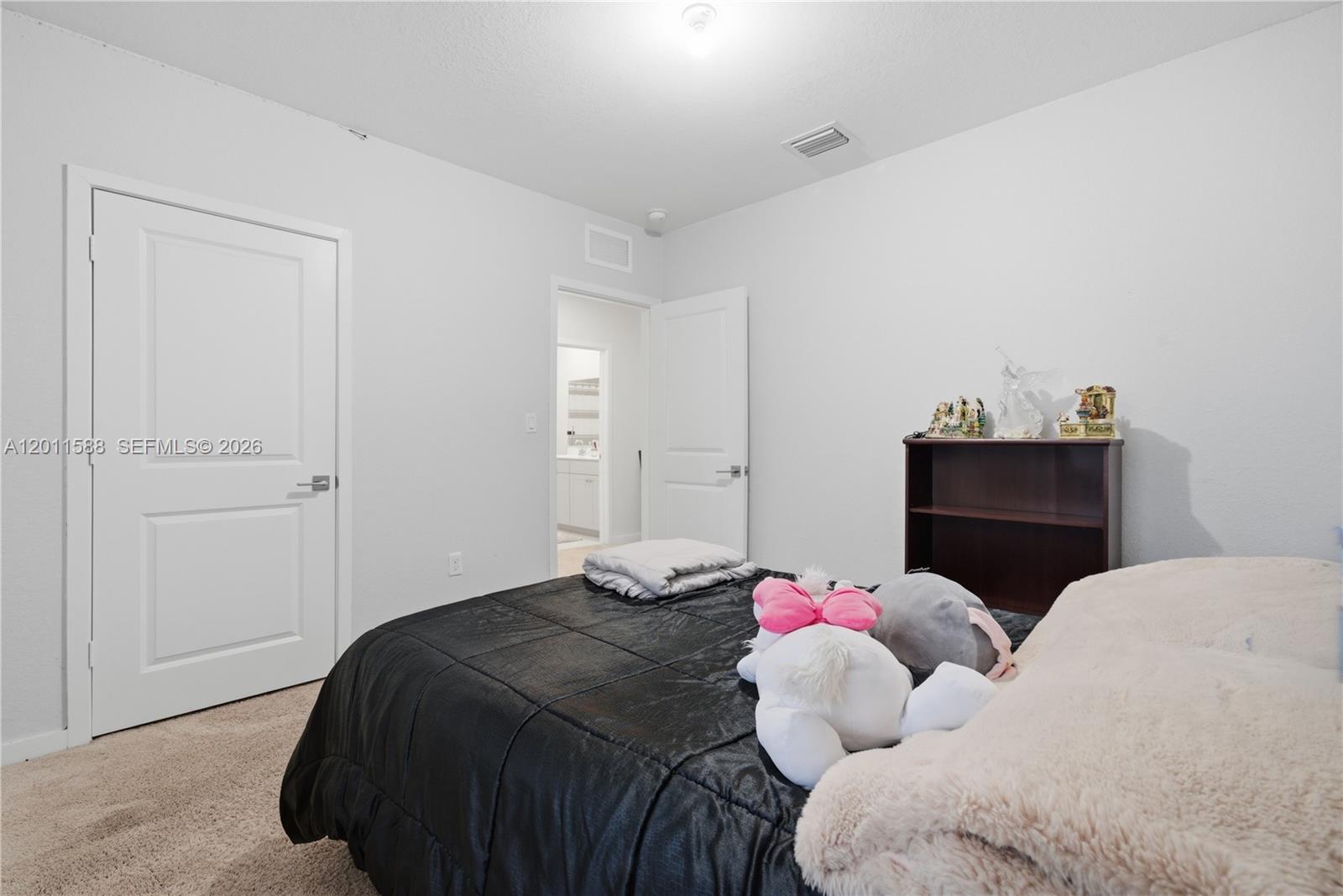 439 NE 6th Place