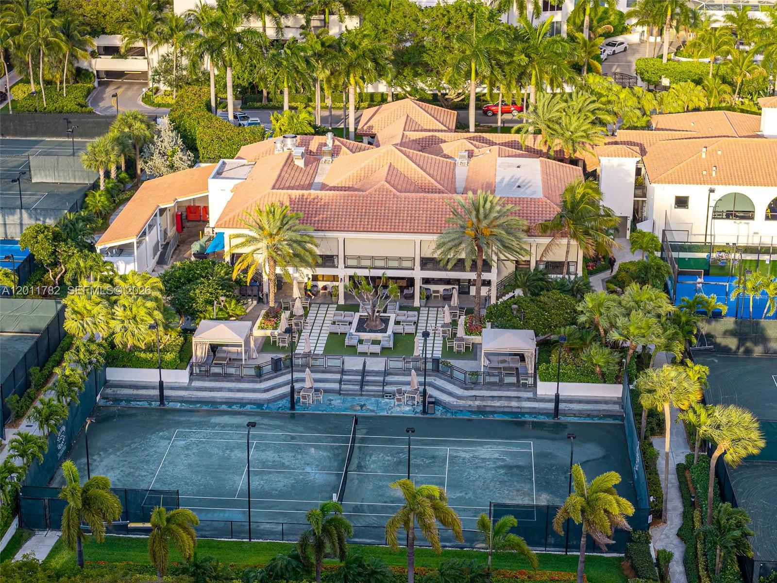 2000 Island Boulevard