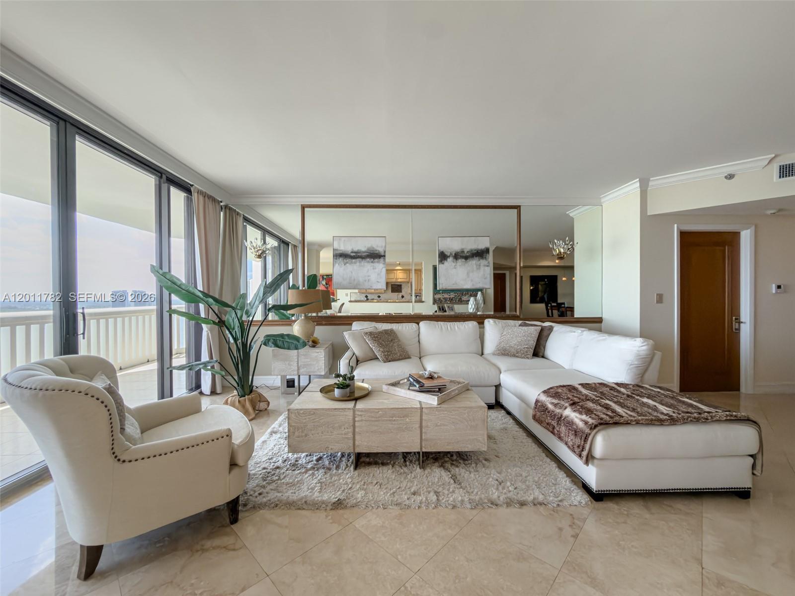2000 Island Boulevard