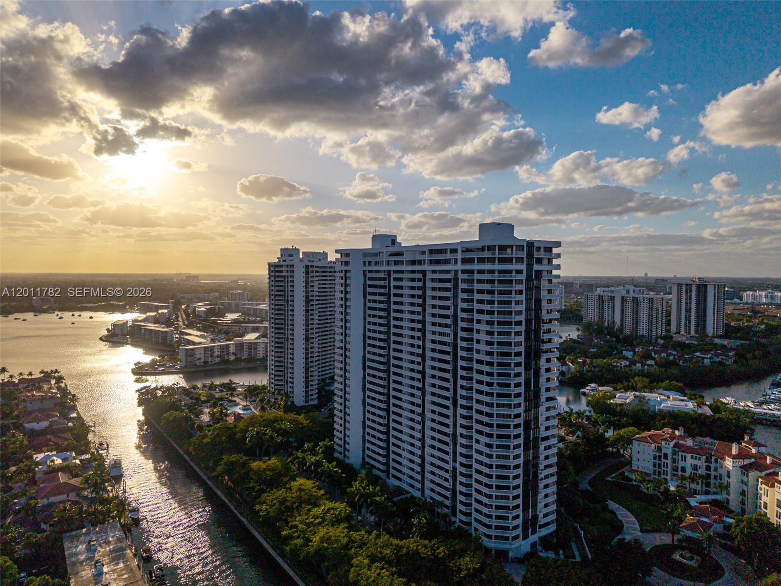 2000 Island Boulevard