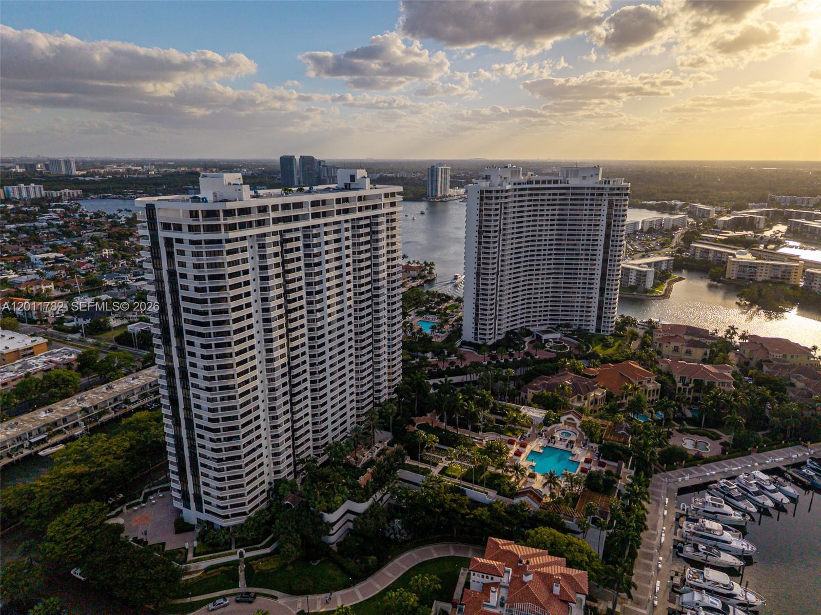 2000 Island Boulevard
