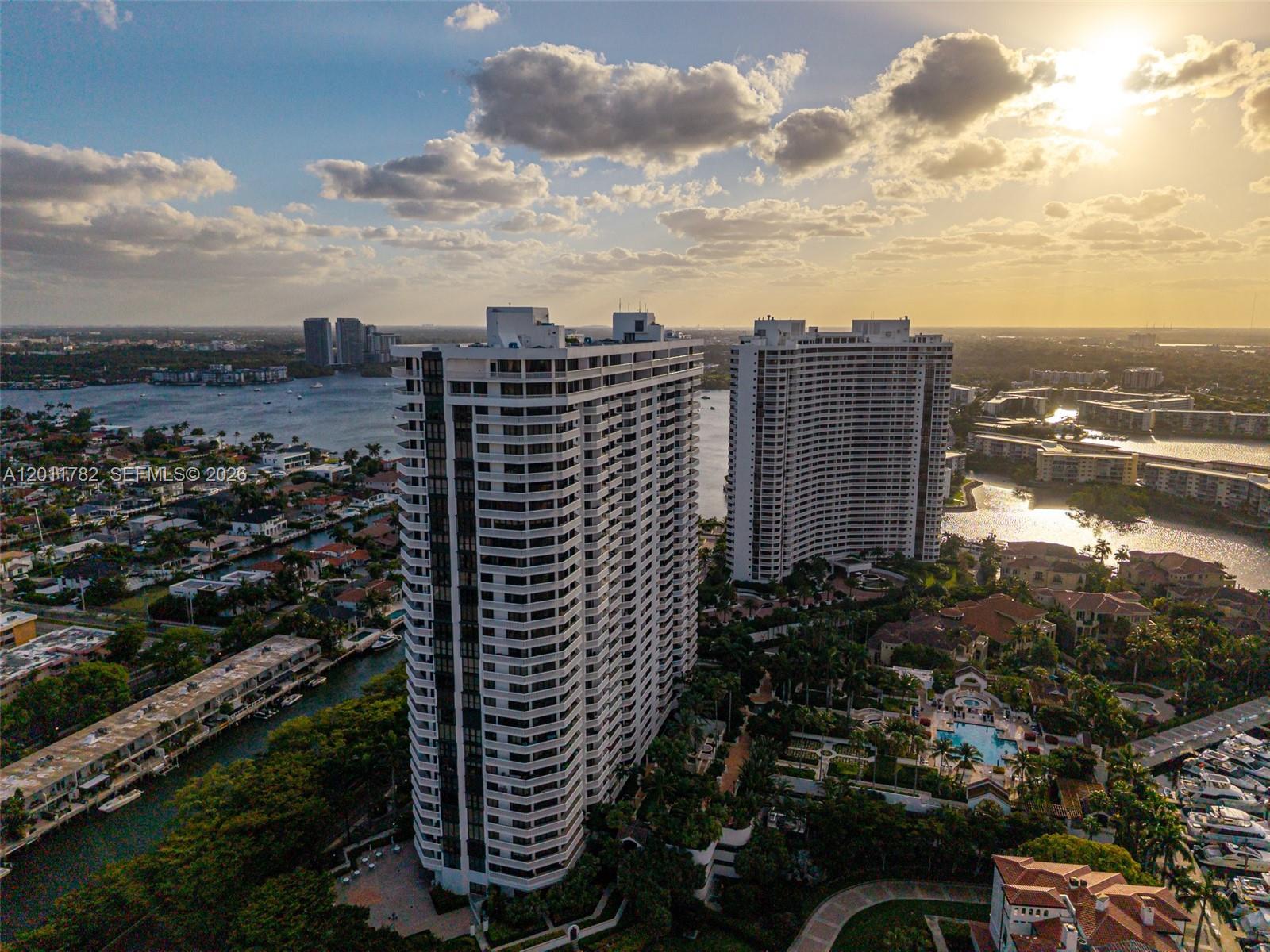 2000 Island Boulevard