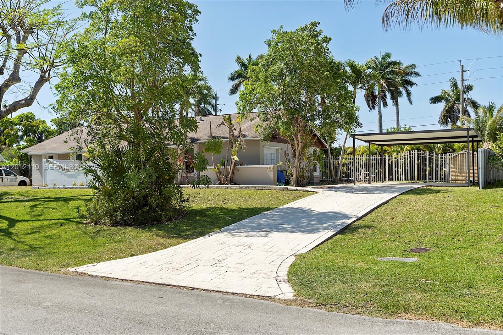 8895 SW 184th Terrace