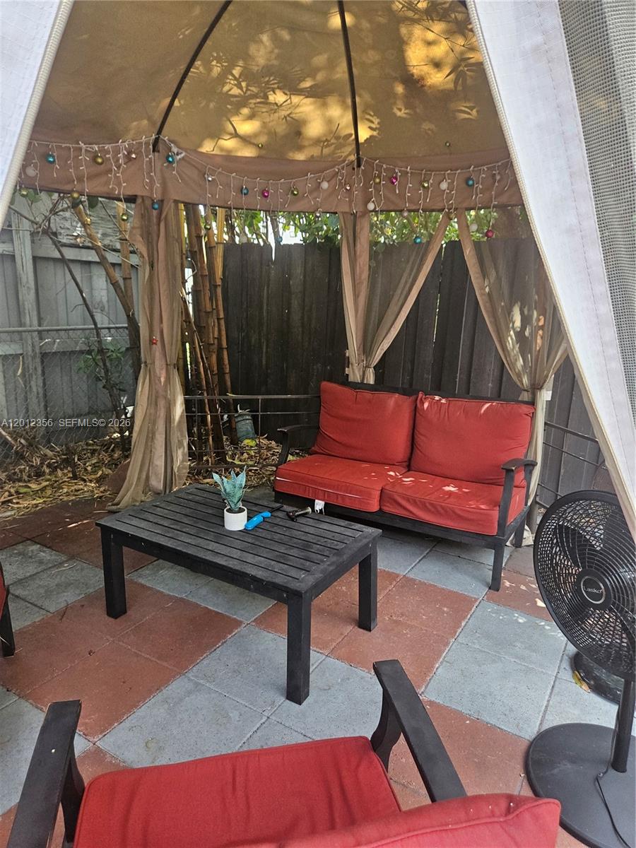 2231 NW 4th Terrace