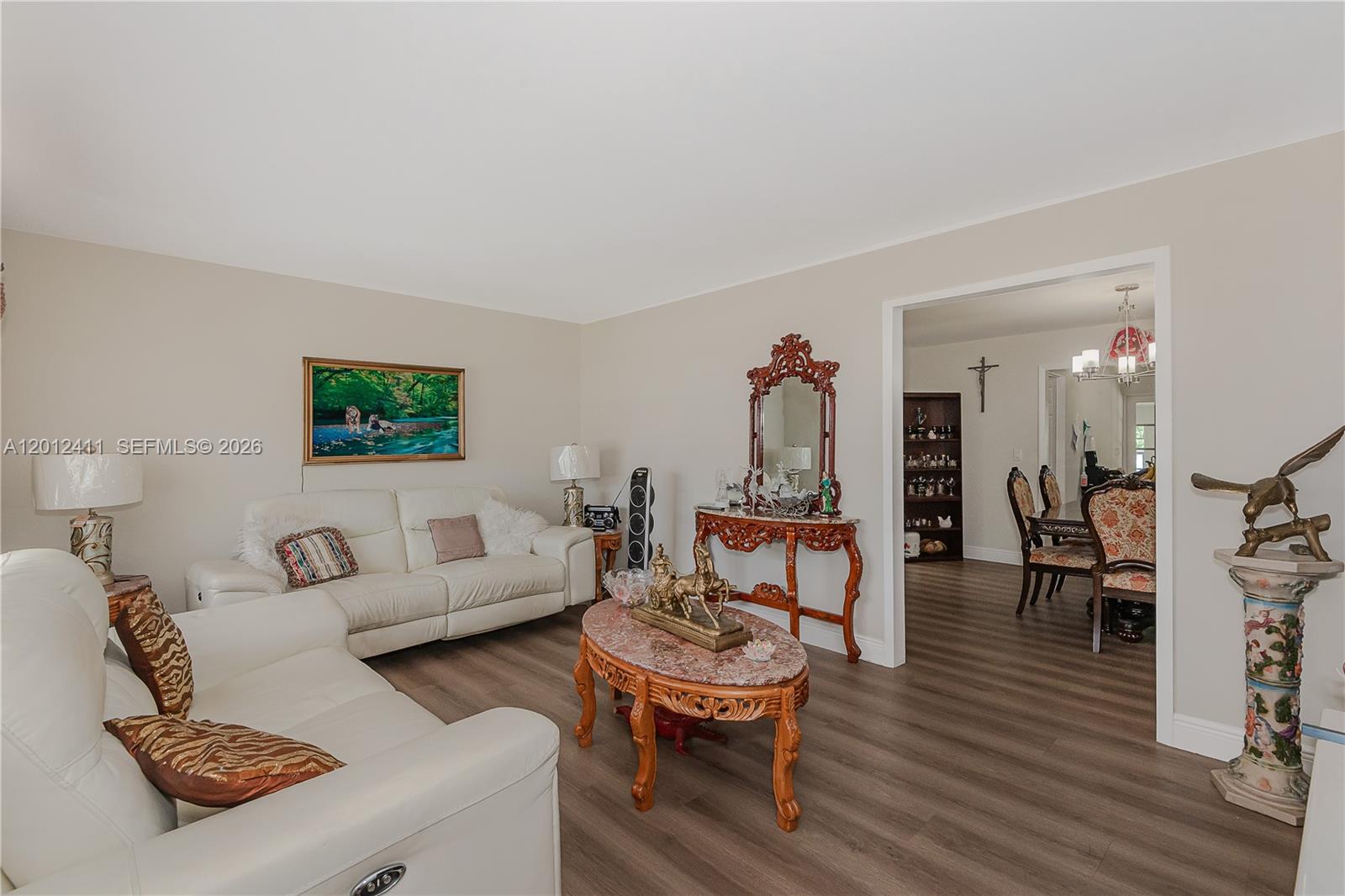 395 W 39th Place